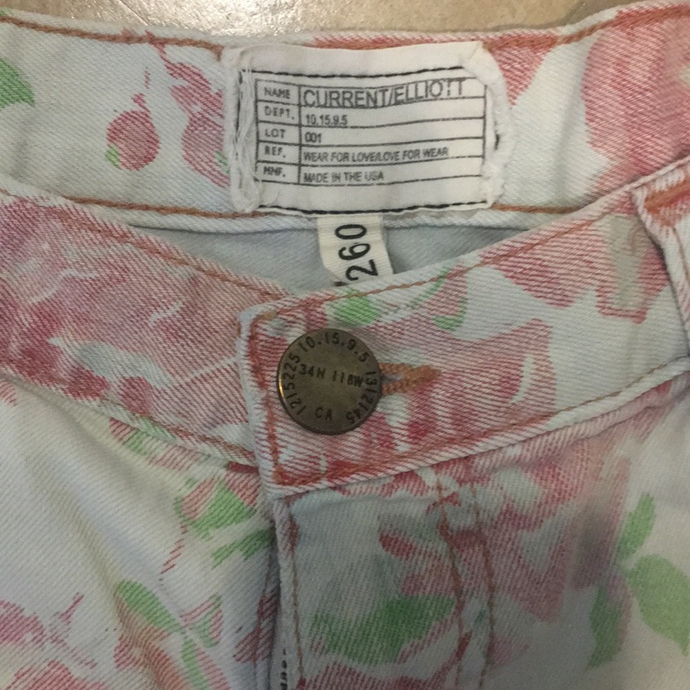 Current Elliott rose print shorts in size 26 - Picture 2 of 4